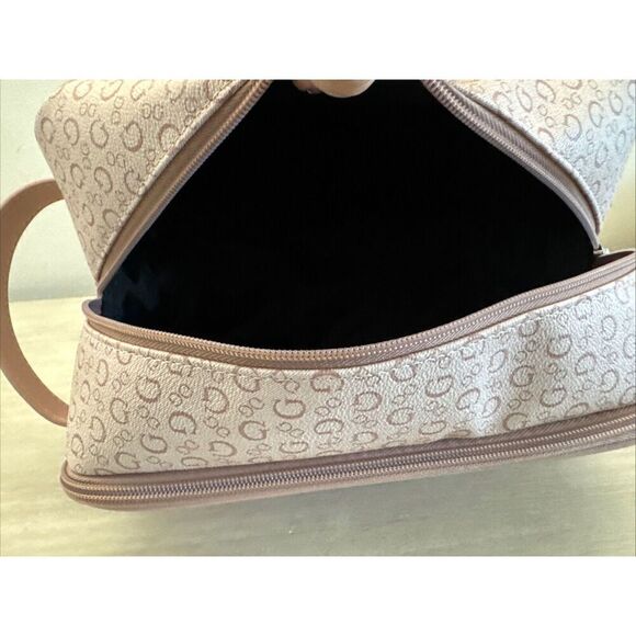 GUESS V7200082 Light Rose TOILETRY JUNCTION TRAVEL CASE DOPP BAG LOGO - Picture 4 of 8